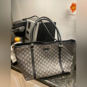 Authentic Gucci Black and Gray Signature Tote sold as it is